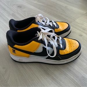 PRE OWNED (Good Condition) NIKE Air Force 1 Lv8 (Orange & Black)